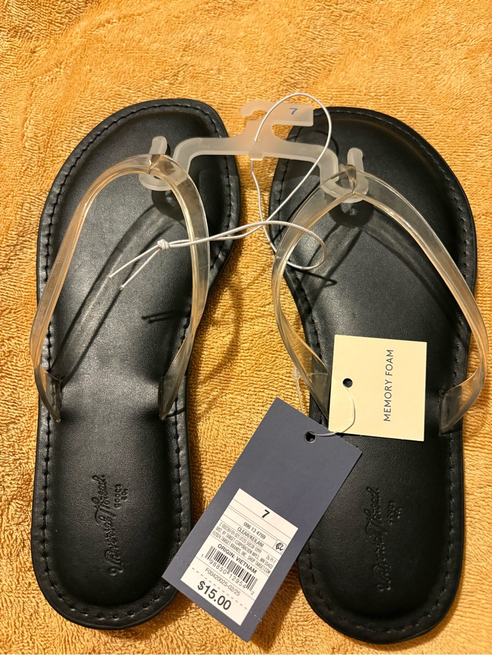 Universal Thread Clear Strap Black Memory Foam Sandals - Women